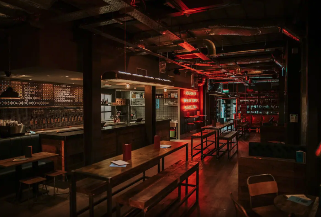 4* BrewDog Aberdeen hotel stays with shower beer fridge💦🍺